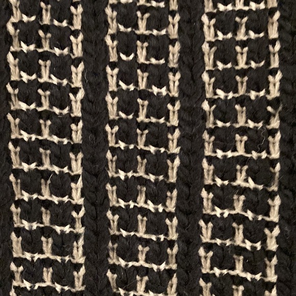 Luxury Italian NWT poncho - Picture 3 of 5